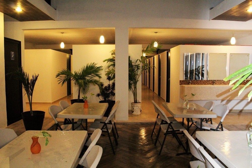Hostal Gayser Valladolid  Exteriör bild